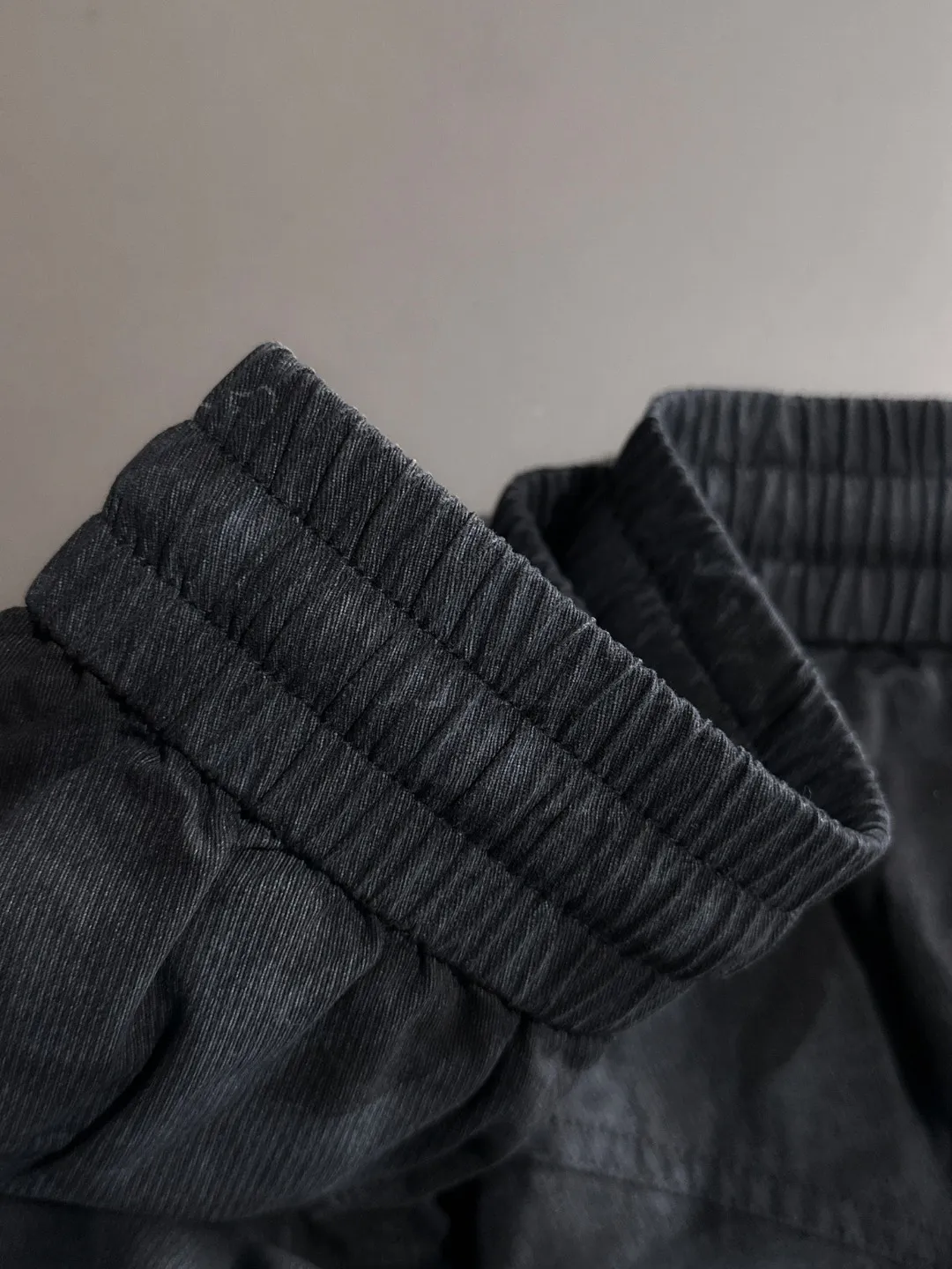 🅿️330 next day shipping, high-end goods, Stone Island 2025 spring and summer new elastic band casual shorts, counter-customized fabrics, high breathability and comfort, impeccable details, brand element design concept, reflecting high quality. It feels delicate and soft! It presents a casual cut and the upper body shape is great! Size: M-4XL